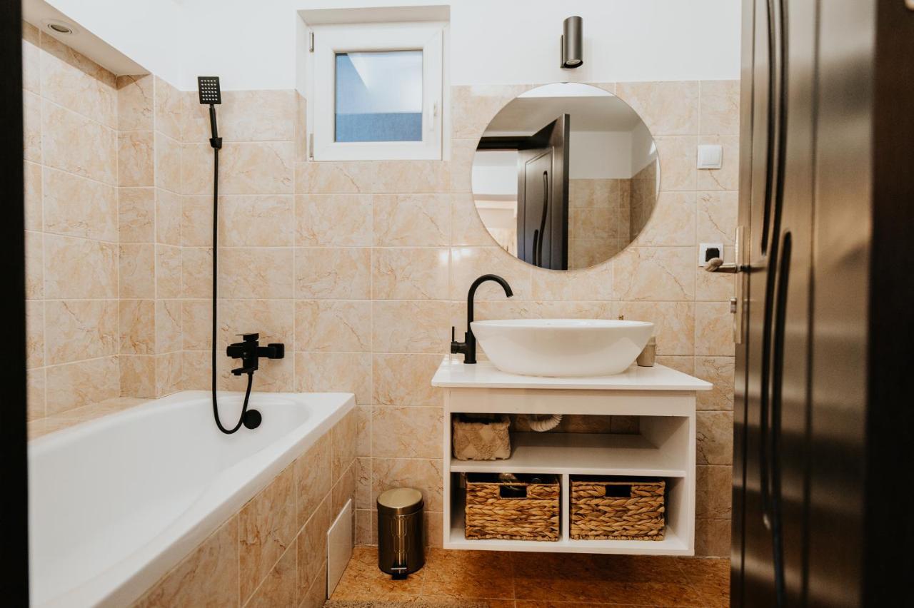 Doux Apartman Odorheiu Secuiesc Εξωτερικό φωτογραφία